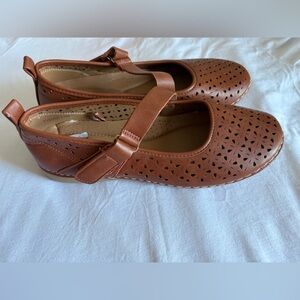 Brown Women's Mary Jane Shoes